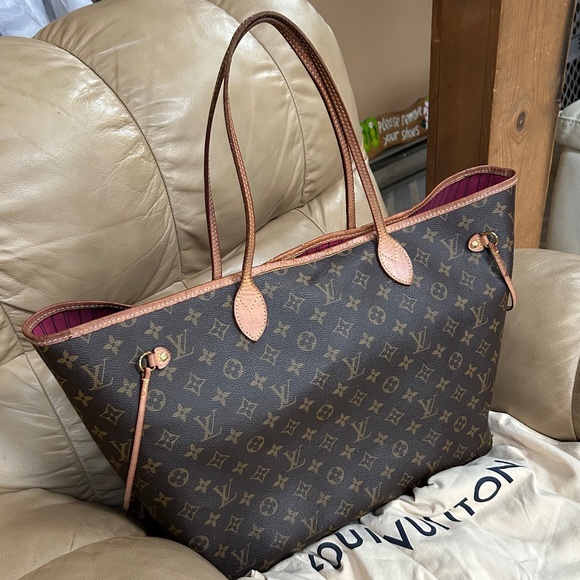 Louis Vuitton Handbags - 💞💞XXL Louis Vuitton Neverfull GM monogram PIVIONE INTERIOR🩷